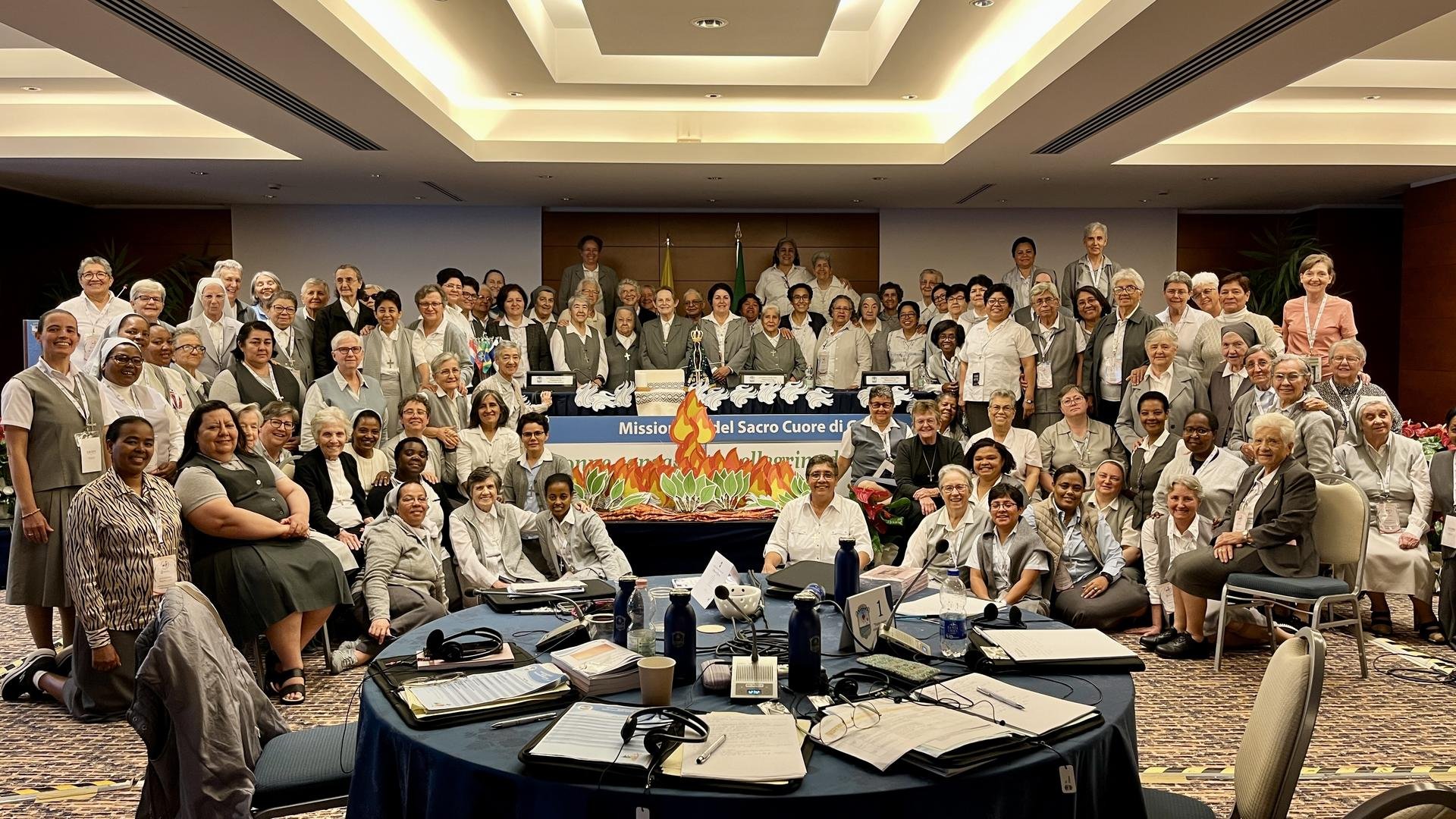 Missionárias do Sagrado Coração de Jesus reunidas em assembleia internacional
